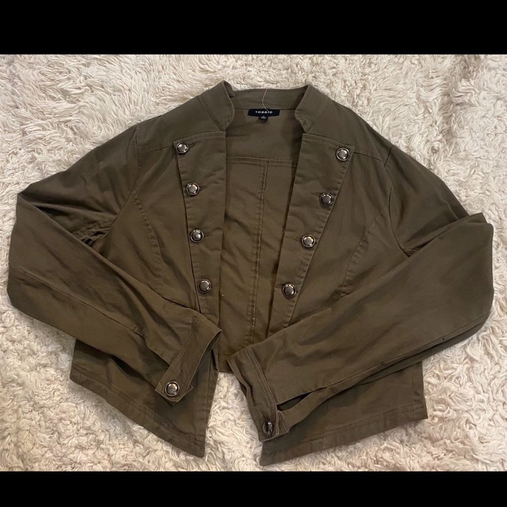 NWOT Torrid Military Crop Jacket